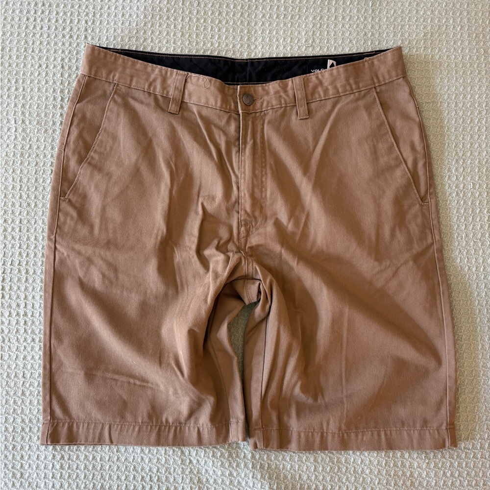Volcom Men's Flat Front Shorts in Tan Brown